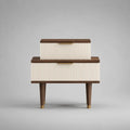 Set comodini 2 pezzi in MDF effetto legno marrone e crema con frontali rigati e gambe in legno con terminali oro
